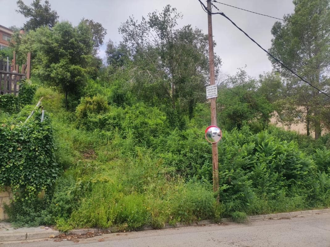 Terreno en venta en Torrelles de Llobregat, Barcelona photo 2