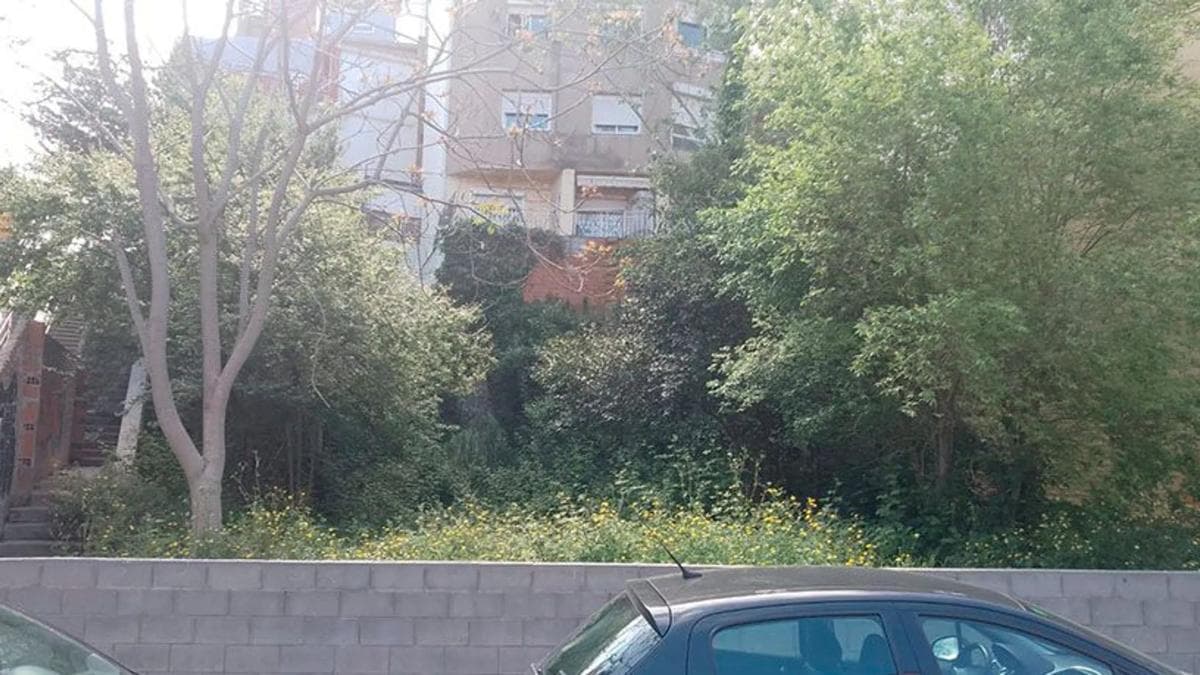 Działka na sprzedaż w Barcelona, Barcelona photo 3