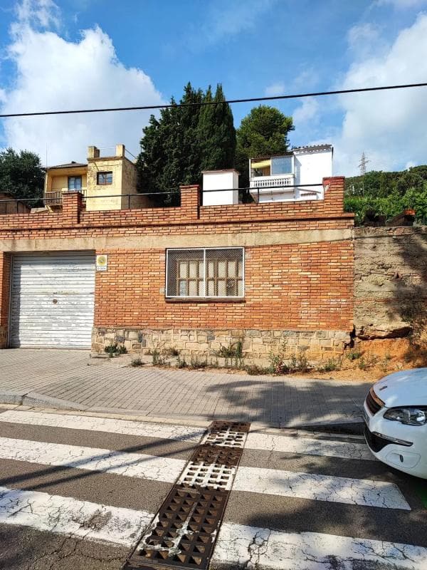 Terreno en venta en Barcelona, Barcelona photo 2