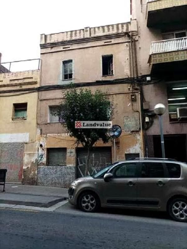 Terreno en venta en Badalona, Barcelona photo 3