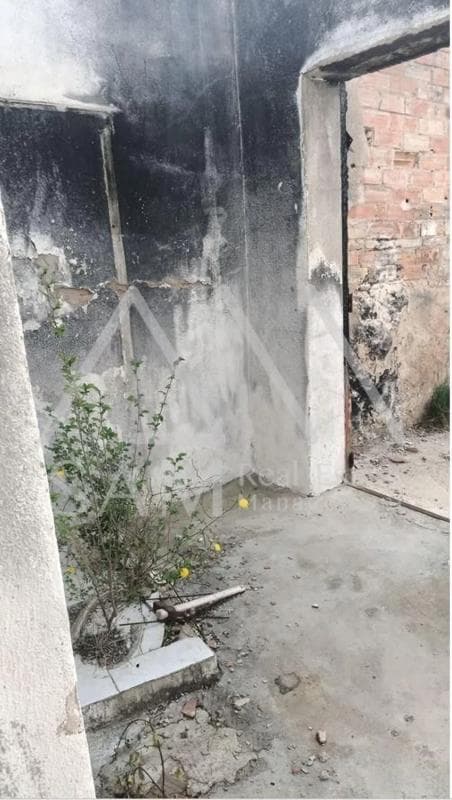 Terreno en venta en Santa Coloma de Gramenet, Barcelona photo 2