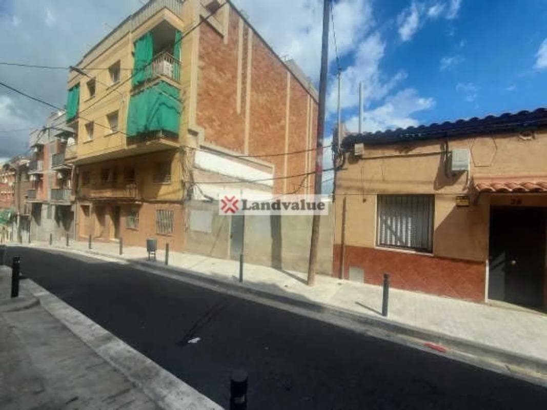 Terreno en venta en Santa Coloma de Gramenet, Barcelona photo 3