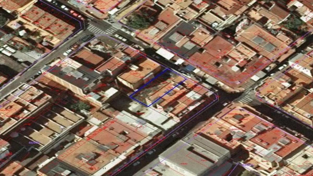 Terreno en venta en Santa Coloma de Gramenet, Barcelona photo 2