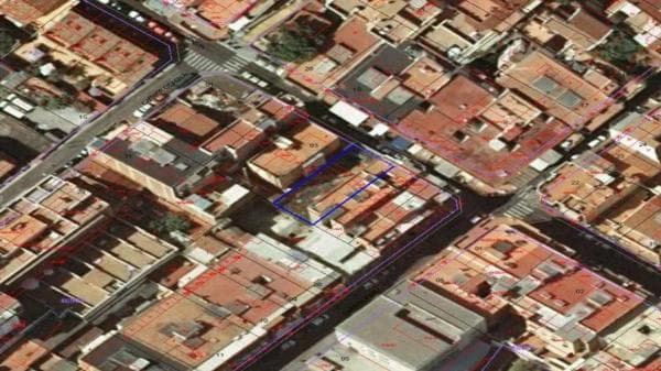 Terreno en calle de Florència thumbnail 1