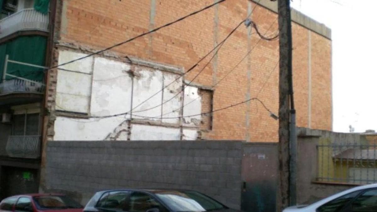 Terreno en venta en Santa Coloma de Gramenet, Barcelona photo 3