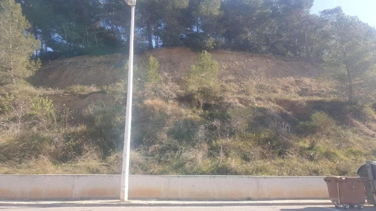 Terreno en venta en Santa Coloma de Gramenet, Barcelona photo 3