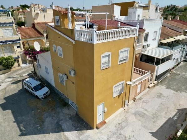 Chalet pareado photo 1
