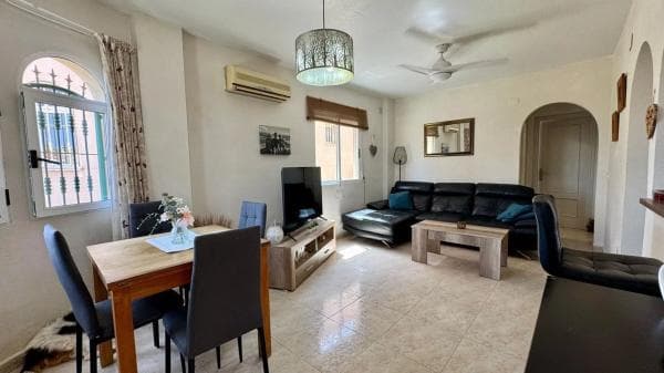 Chalet independiente en venta en San Miguel de Salinas, San Miguel de Salinas
thumbnail 2