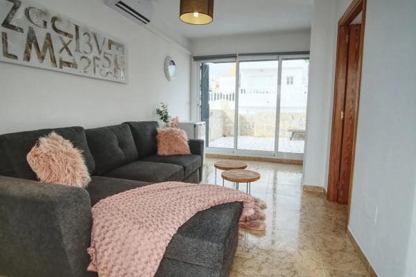 Chalet adosado en Cl Igualada Blue Lagoon thumbnail 1