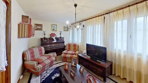 Casa independiente en Lg Casiellas thumbnail 2