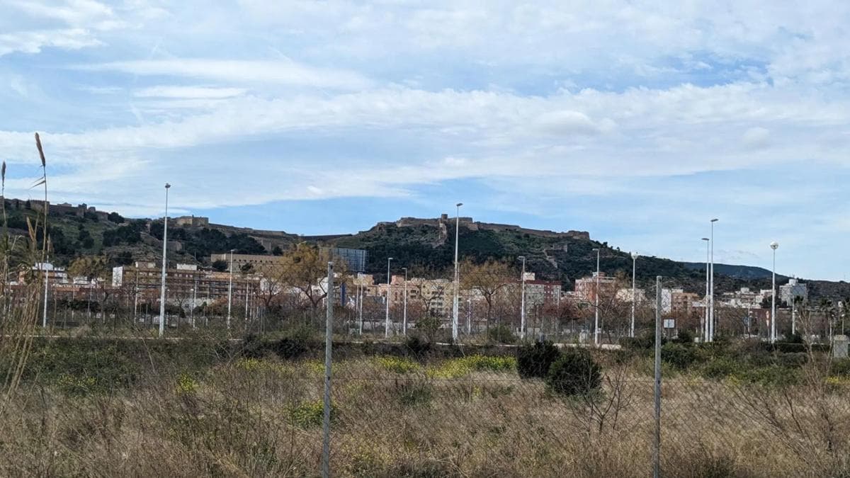 Terreno en venta en Sagunto/Sagunt, Valencia photo 2