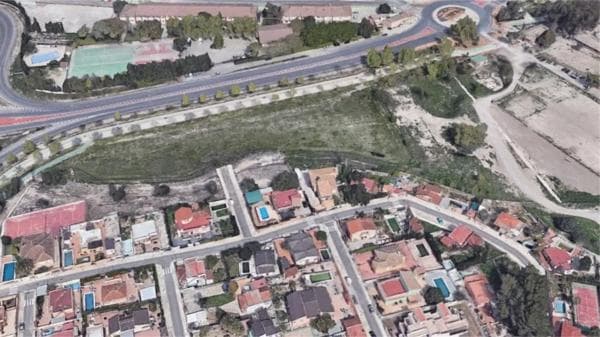 Terreno en Urbanizaciones thumbnail 2