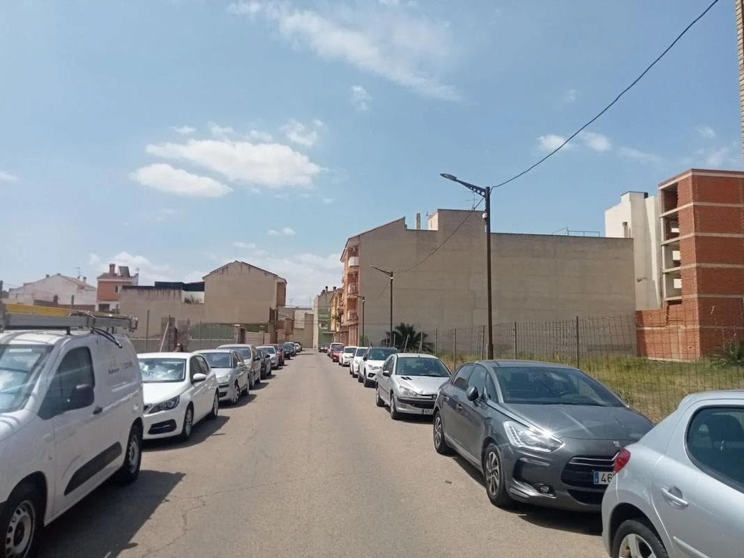 Land for sale in La Pobla de Vallbona, Valencia photo 2