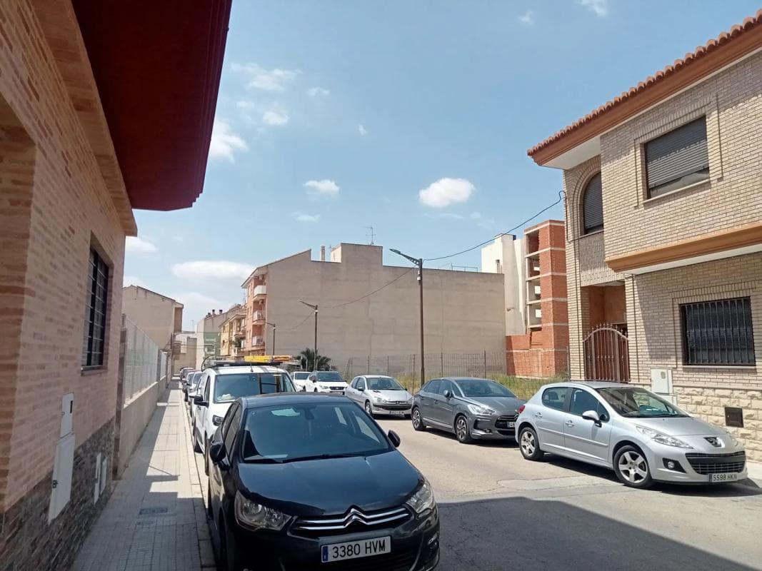 Land for sale in La Pobla de Vallbona, Valencia photo 3