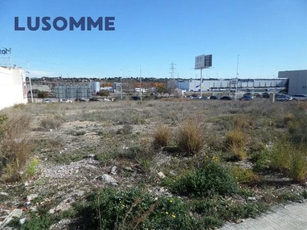 Terreno en calle Arpella thumbnail 2