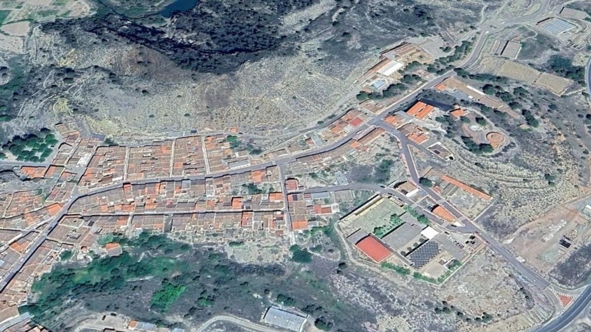 Terreno en venta en Jalance, Valencia photo 3
