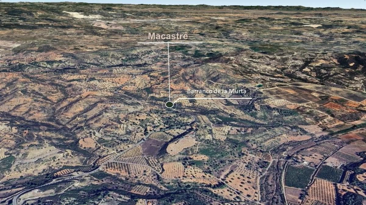 Terreno en venta en Macastre, Valencia photo 3