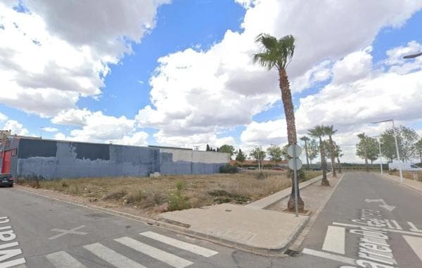 Terreno en calle del Comandant Martí, 23 thumbnail 1