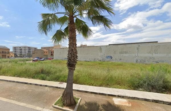 Terreno en calle del Comandant Martí, 23 thumbnail 2
