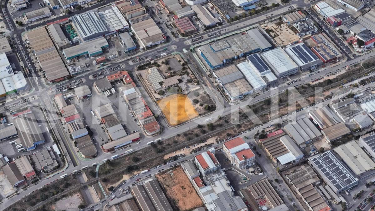 Terreno en venta en Paterna, Valencia photo 3
