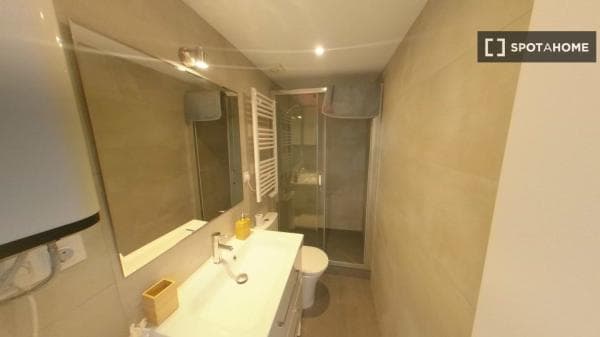 Apartment for rent in C. de la Princesa , Madrid thumbnail 1