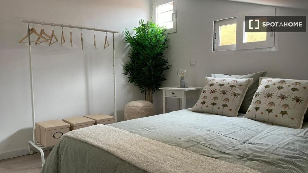 Properties for sale and rent in Spain photo 5