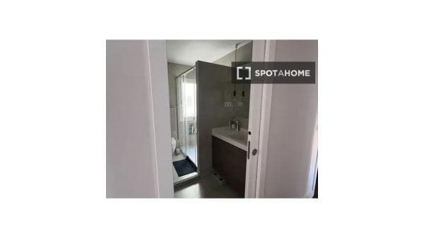 Apartment for rent in C. de la Infanta Mercedes , Madrid thumbnail 1