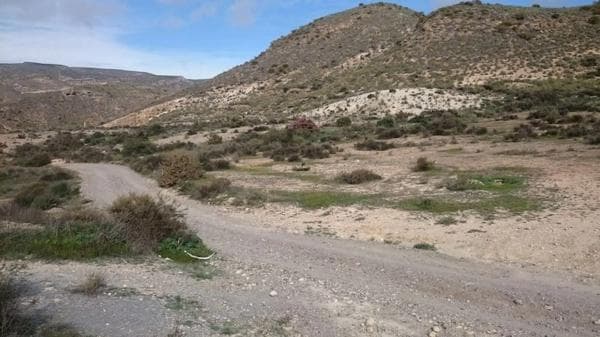 Terreno en camino Natural Vía Verde de Lucainena de las Torres a Agua Amarga thumbnail 1