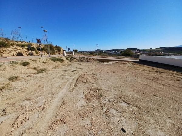 Terreno en calle Juan Goytisolo, 20 thumbnail 2