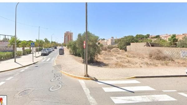 Terreno en Barrio Pabellón-Estación-Corte Inglés photo 1