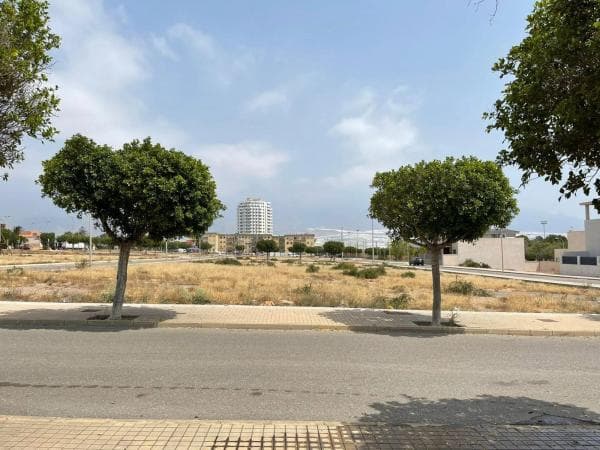 Terreno en Barrio Santo Domingo thumbnail 1