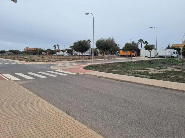 Terreno en Barrio Santo Domingo thumbnail 2