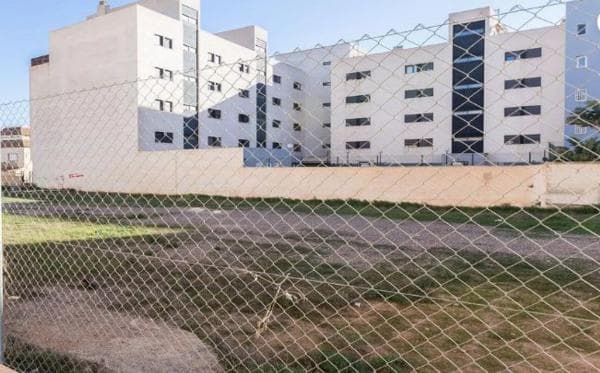 Terreno en calle Antonio Pintor thumbnail 1