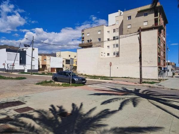 Terreno en calle Virgen de Gádor thumbnail 1