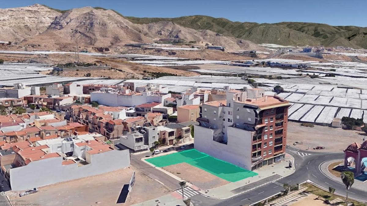 Terreno en venta en Vícar, Almería photo 3