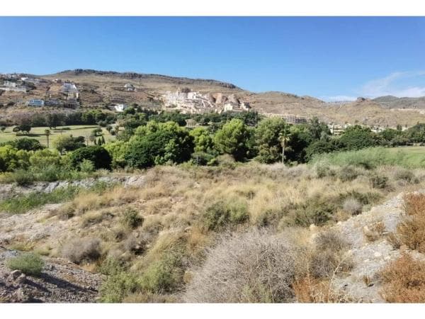 Terreno en calle los Olivos photo 1