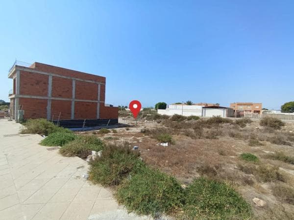 Terreno en calle Poeta Luis Cernuda, 8 photo 1
