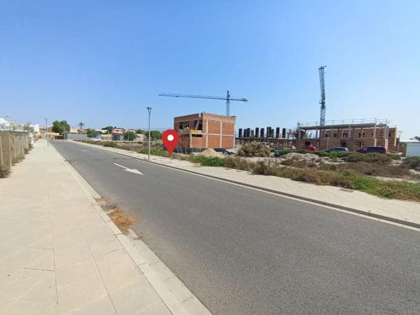 Terreno en calle Poeta Luis Cernuda, 8 thumbnail 2