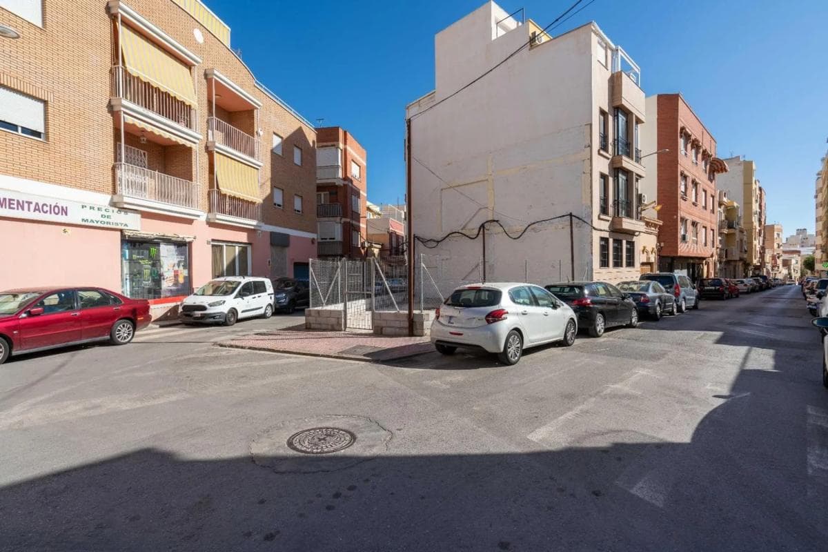 Terreno en venta en Almería, Almería photo 2