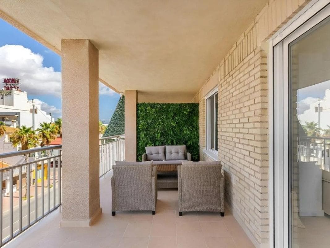 Venta de piso en Avenida Doctor Gregorio Marañón, 62, Torrevieja
photo 5