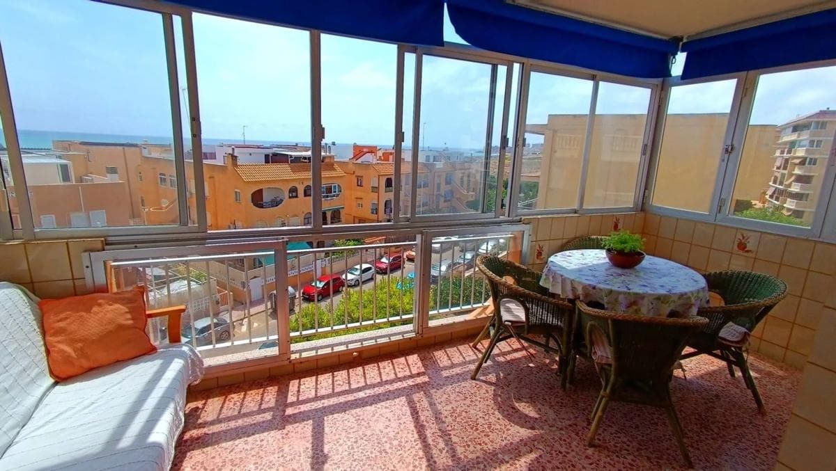 Sale of apartment in Barrio Los Europeos, Torrevieja
photo 3