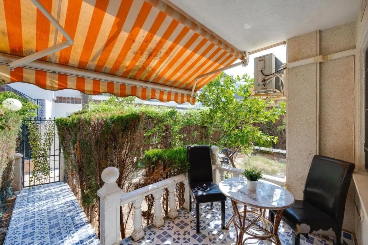 Venta de piso en Barrio La Siesta - El Salado - Torreta, Torrevieja
photo 4