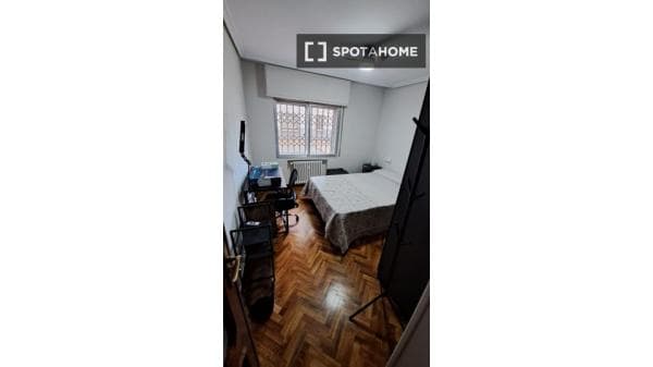 Habitación compartida, Plaza España, Valladolid thumbnail 1