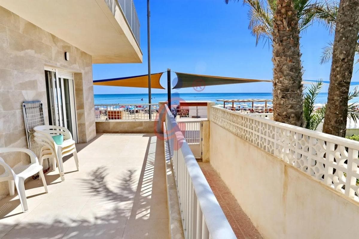 Venta de piso en Avenida de La Libertad, 1, Guardamar del Segura
photo 2