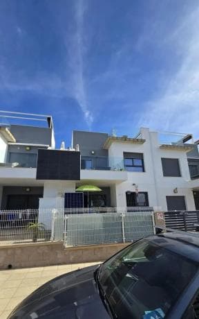 Chalet independiente en venta en Avenida Felipe VI, Pilar de la Horadada
thumbnail 2
