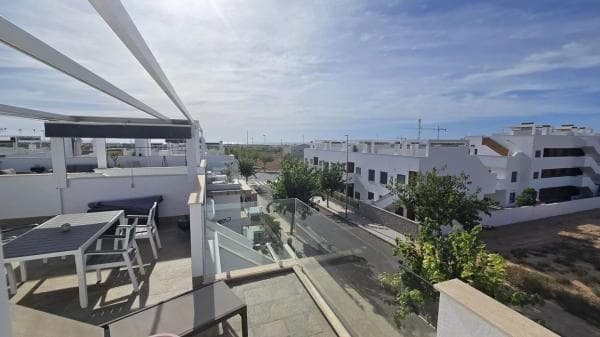 Chalet adosado photo 1