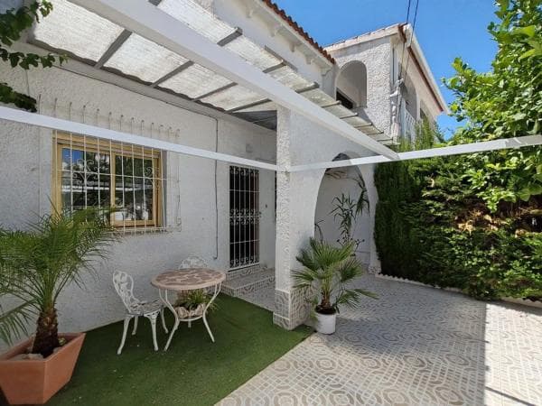Chalet adosado thumbnail 1