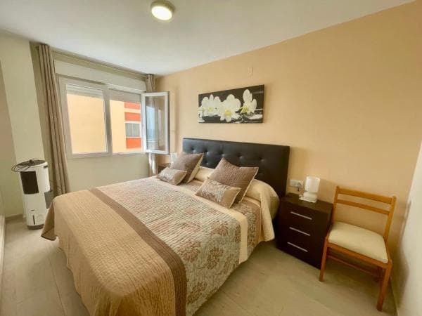 Piso en venta en Calle Navegantes, 4, Torrevieja
thumbnail 1