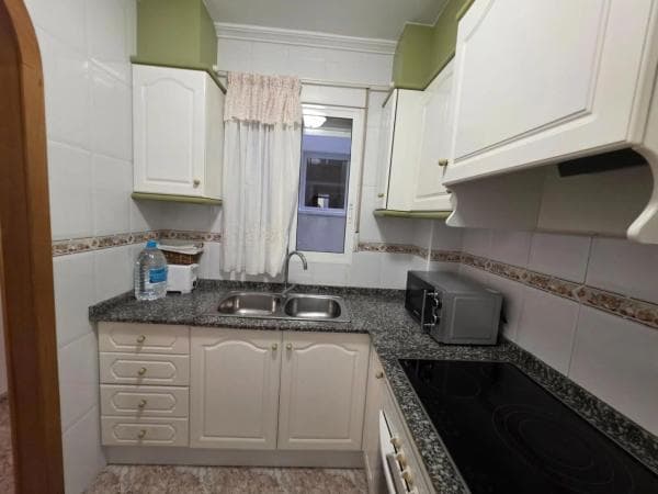 Piso en venta en Calle la Loma, Torrevieja
thumbnail 1