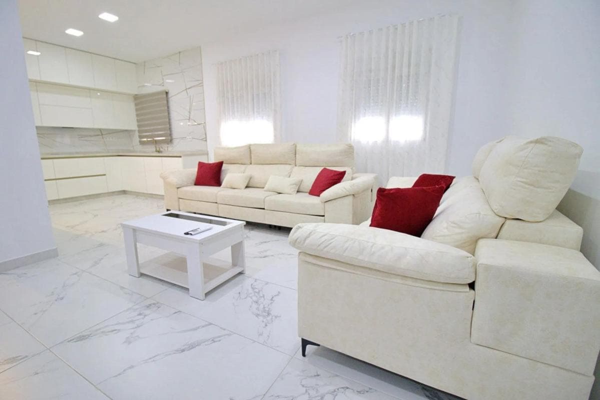 Venta de piso en Barrio Carrús Este, Elche / Elx
photo 2